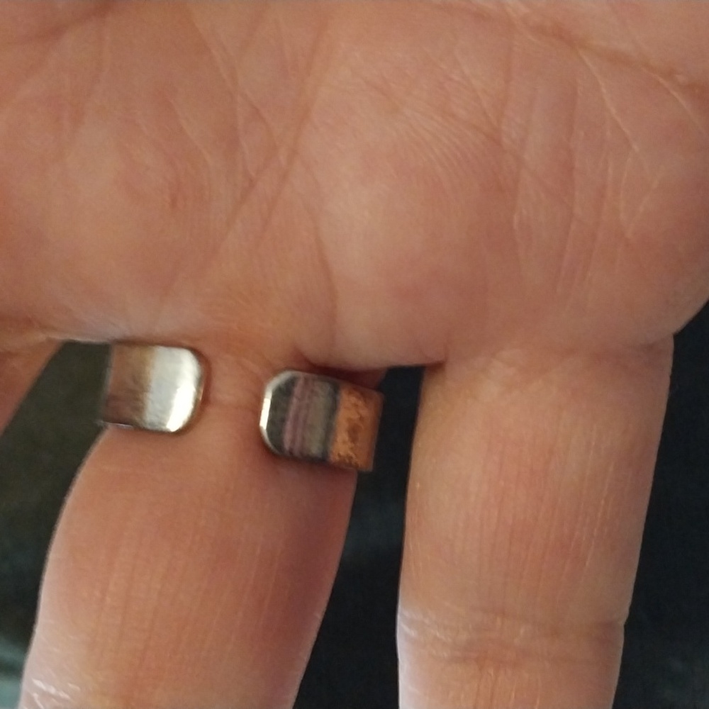 Black with green iridescent dicrondic glass adjustable sterling ring from 80s - Picture 2 of 4